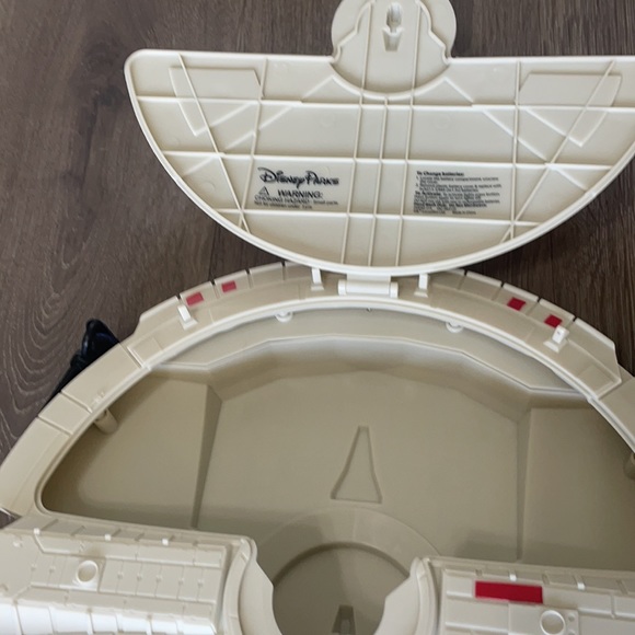 Millennium Falcon popcorn bucket - Picture 12 of 13